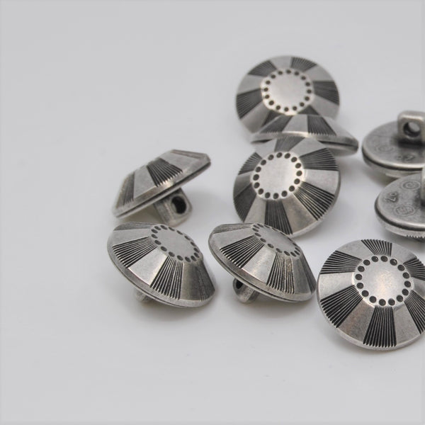 Button - Silver ‘Big Top’ – 18mm